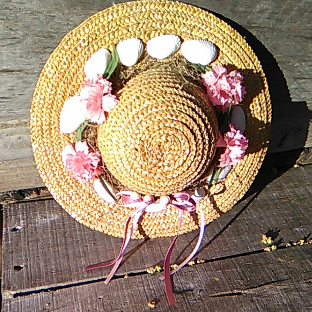 Straw hat decor - Picture 2 of 5